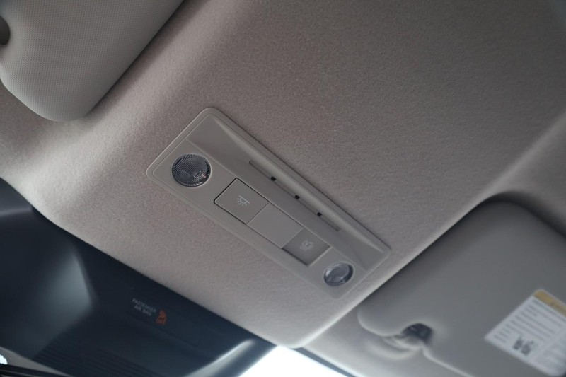 Nissan Kicks Vehicle Image 17