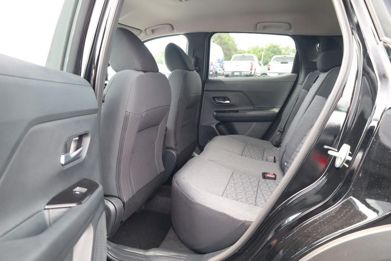 Nissan Kicks Vehicle Image 21