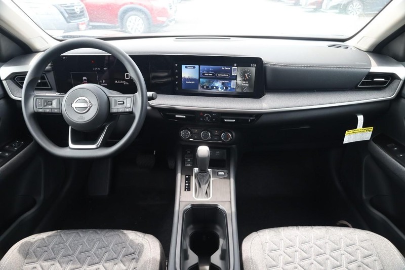 Nissan Kicks Vehicle Image 22