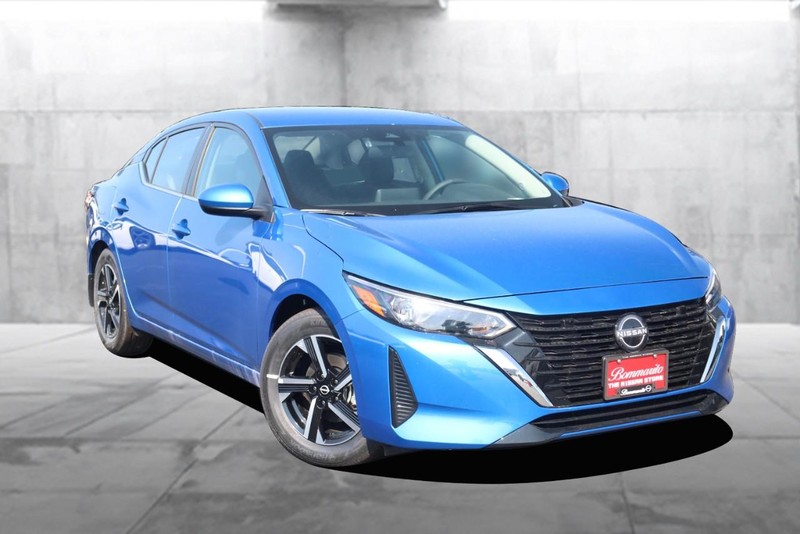 Nissan Sentra Vehicle Image 02