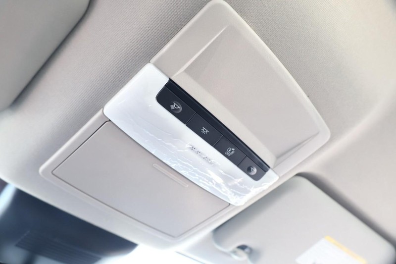 Nissan Sentra Vehicle Image 16