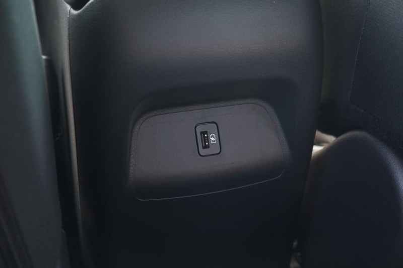 Nissan Sentra Vehicle Image 20