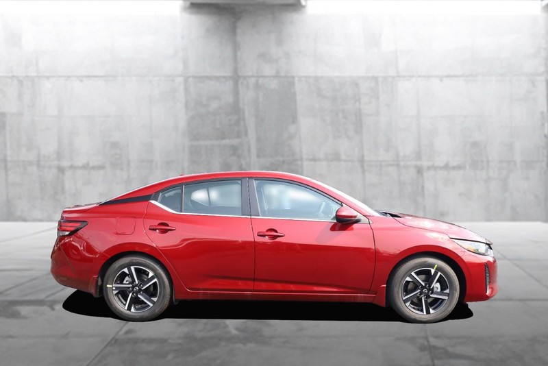 Nissan Sentra Vehicle Image 05