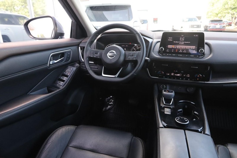 Nissan Rogue Vehicle Image 22