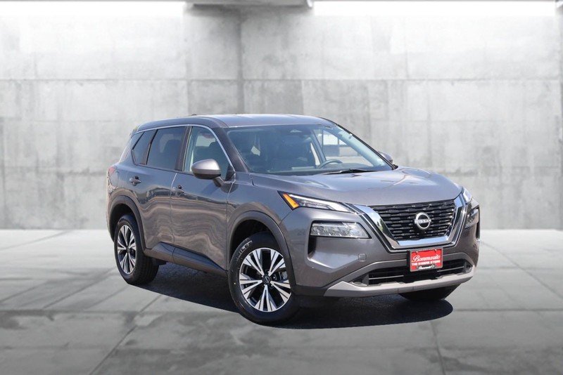 Nissan Rogue Vehicle Image 02