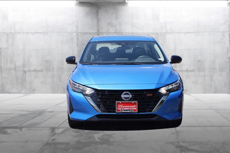 Nissan Sentra Vehicle Image 04