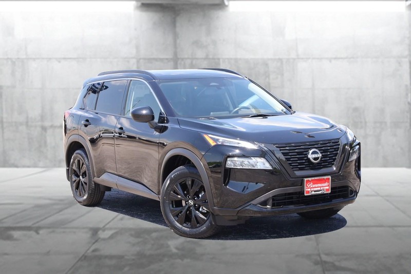 Nissan Rogue Vehicle Image 02