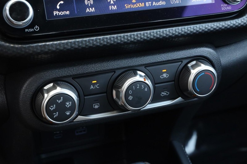 Nissan Kicks Vehicle Image 16
