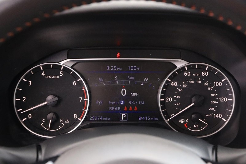 Nissan Altima Vehicle Image 14