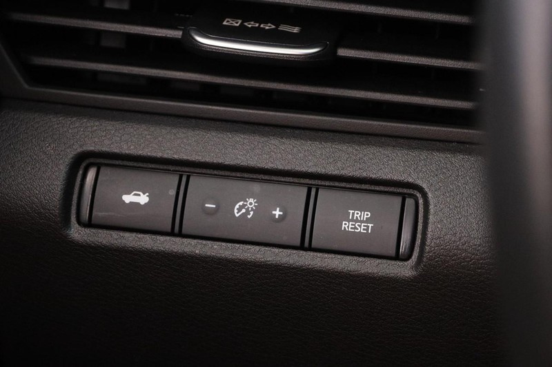 Nissan Altima Vehicle Image 19
