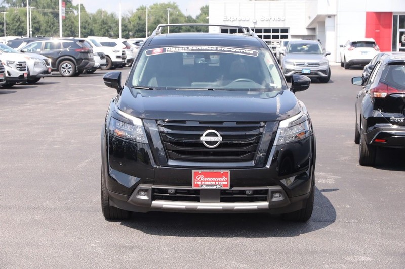 Nissan Pathfinder Vehicle Image 04