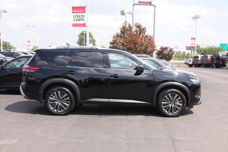 Nissan Pathfinder Vehicle Image 05