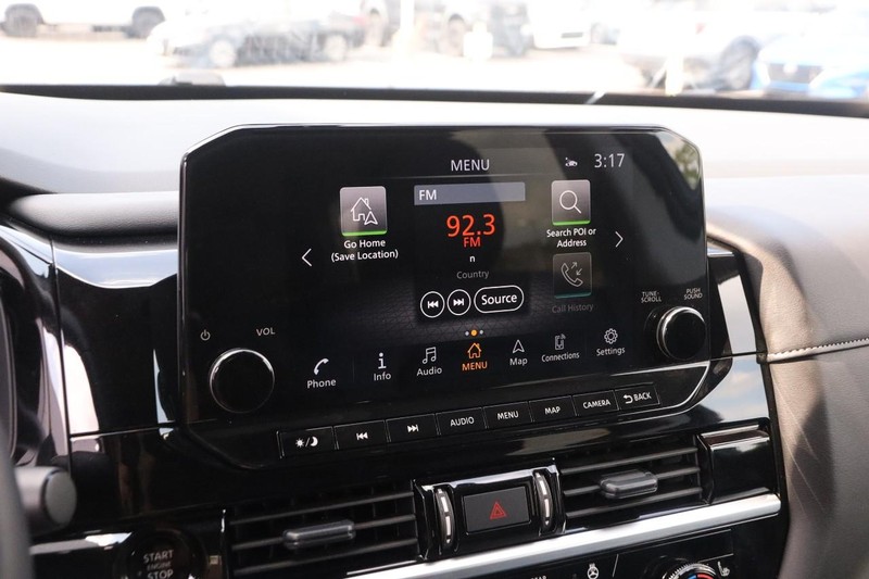 Nissan Pathfinder Vehicle Image 18