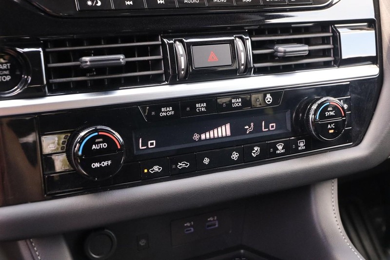 Nissan Pathfinder Vehicle Image 20