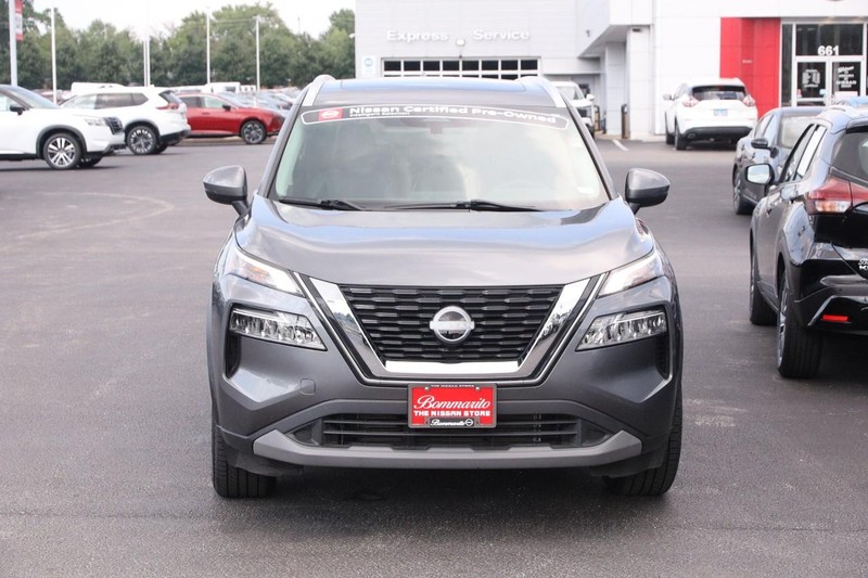 Nissan Rogue Vehicle Image 04