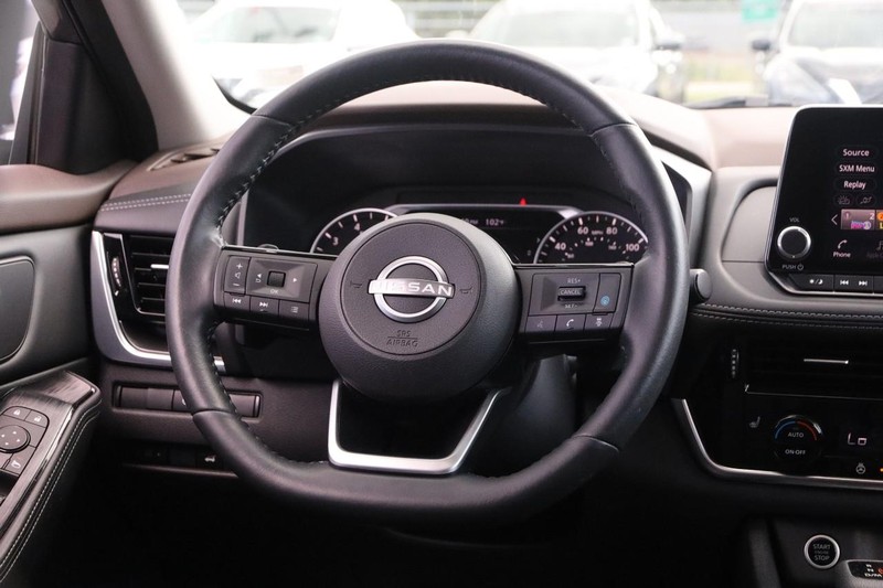 Nissan Rogue Vehicle Image 23