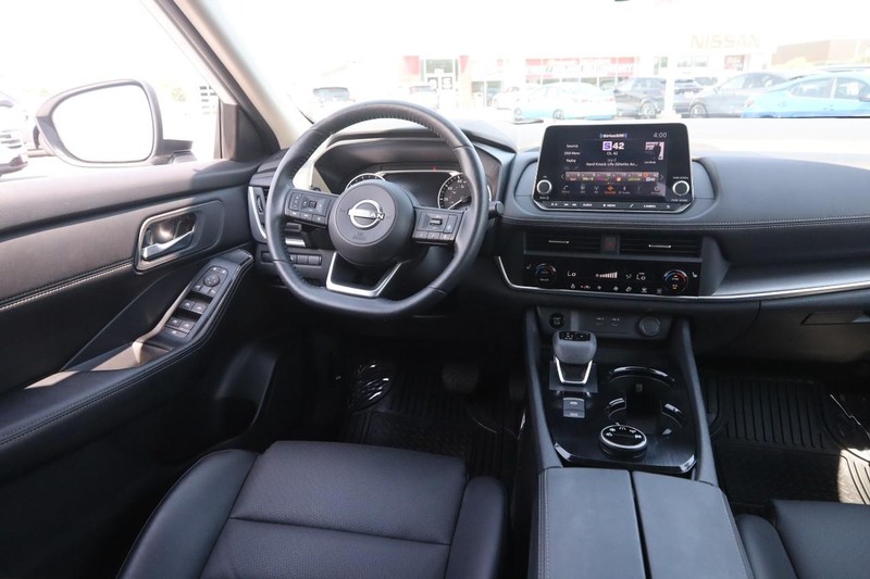 Nissan Rogue Vehicle Image 22