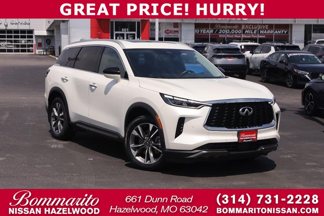 2022 INFINITI QX60 LUXE at Frazier Automotive in Hazelwood MO