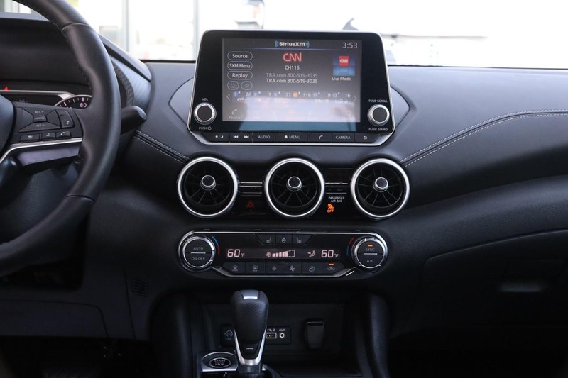 Nissan Sentra Vehicle Image 23