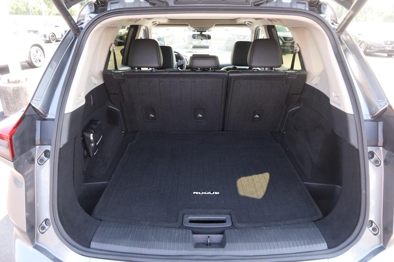 Nissan Rogue Vehicle Image 07
