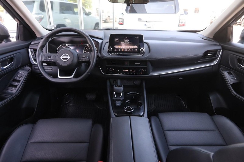 Nissan Rogue Vehicle Image 22