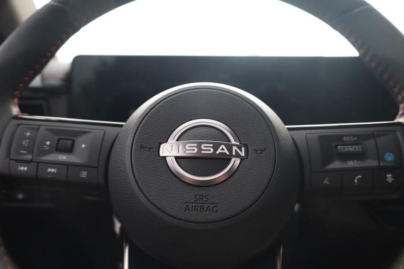 Nissan Kicks Vehicle Image 12