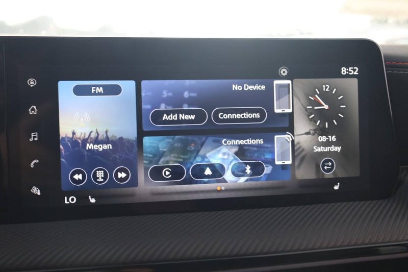 Nissan Kicks Vehicle Image 14