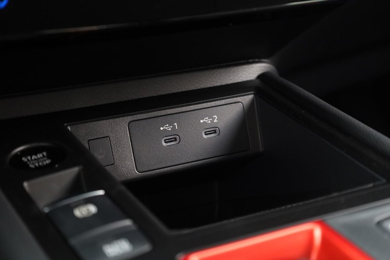 Nissan Kicks Vehicle Image 18