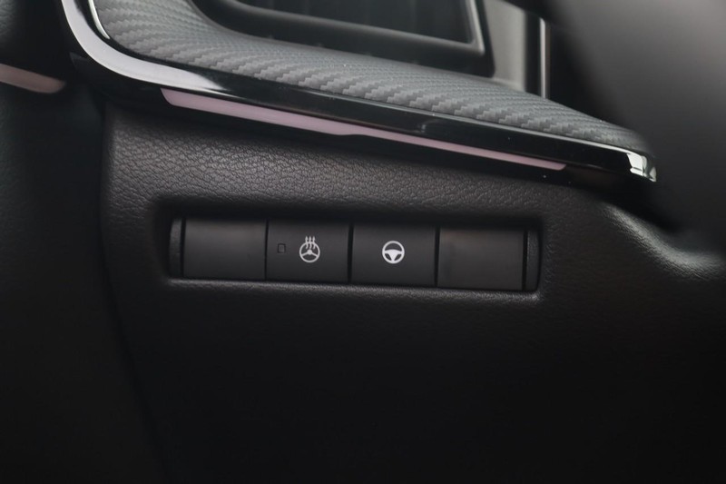 Nissan Kicks Vehicle Image 22