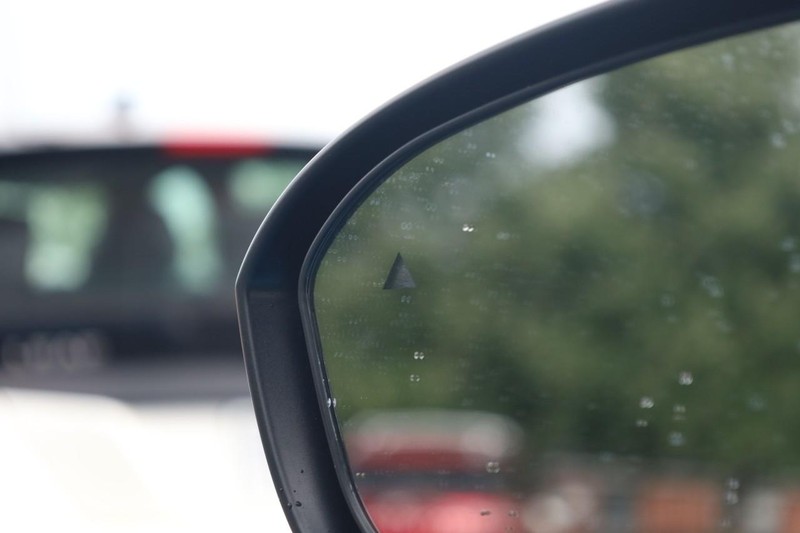 Nissan Kicks Vehicle Image 23