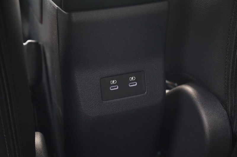 Nissan Kicks Vehicle Image 25