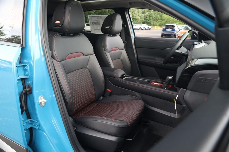 Nissan Kicks Vehicle Image 27