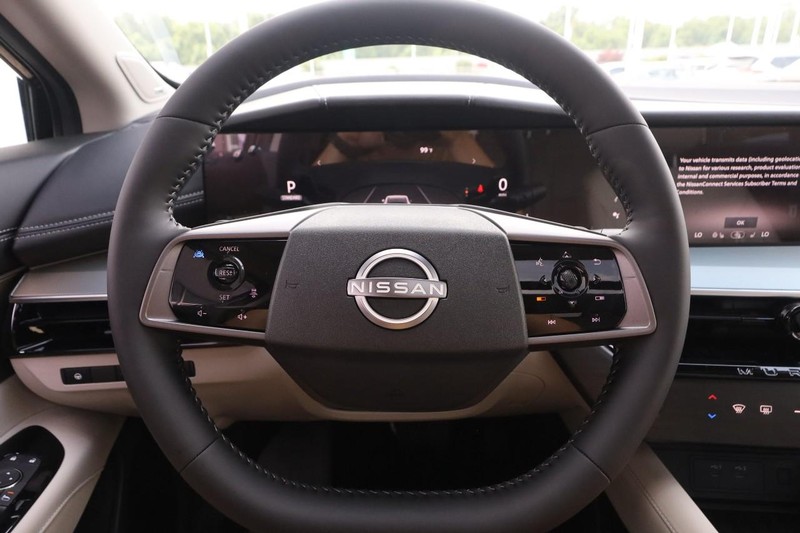 Nissan Murano Vehicle Image 10