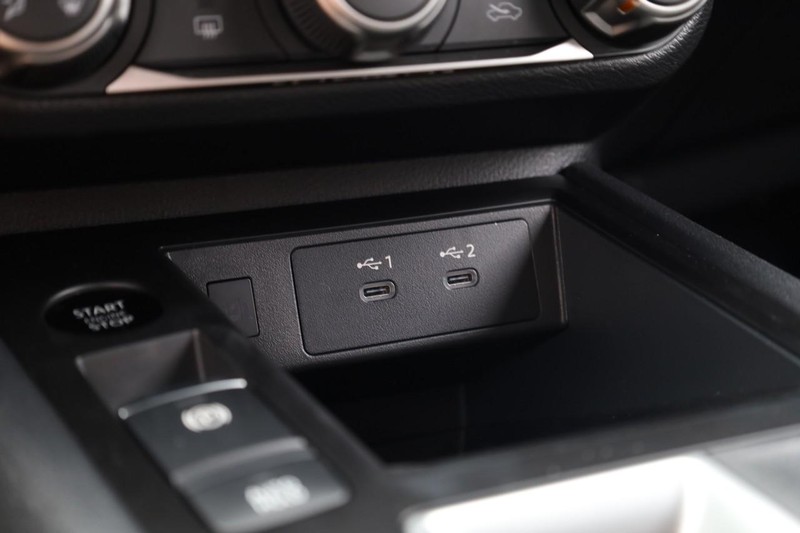 Nissan Kicks Vehicle Image 15