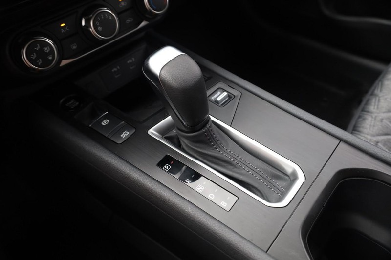 Nissan Kicks Vehicle Image 16