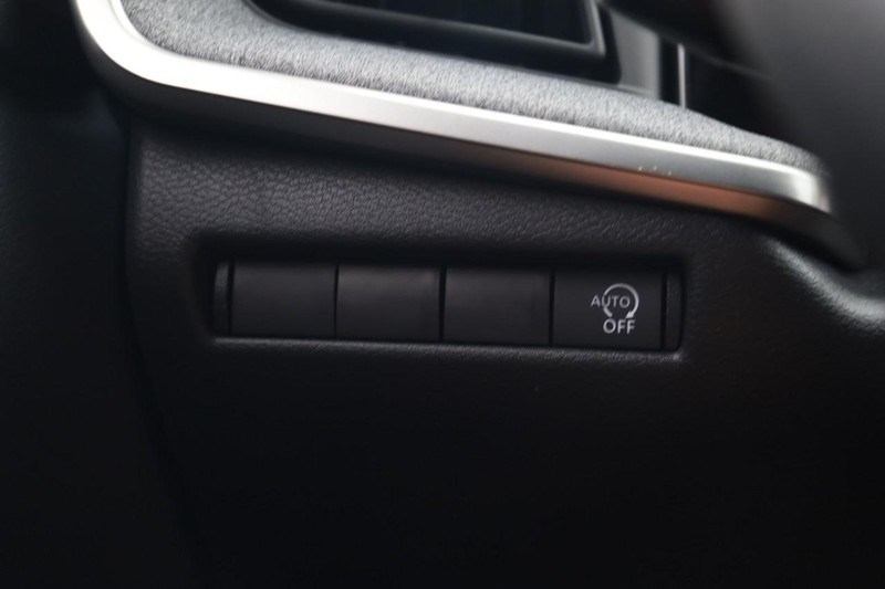 Nissan Kicks Vehicle Image 19