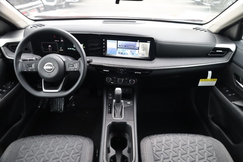 Nissan Kicks Vehicle Image 22