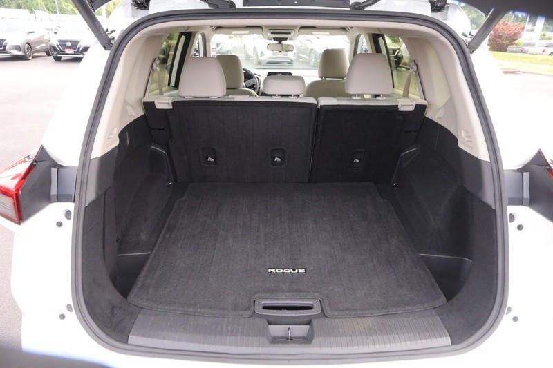 Nissan Rogue Vehicle Image 07