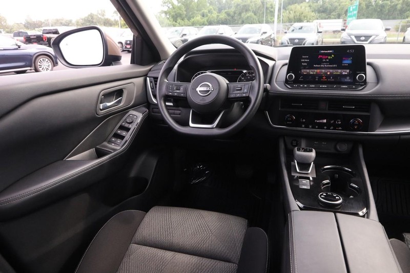 Nissan Rogue Vehicle Image 22