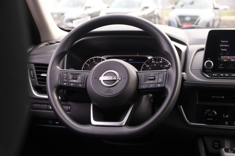 Nissan Rogue Vehicle Image 23