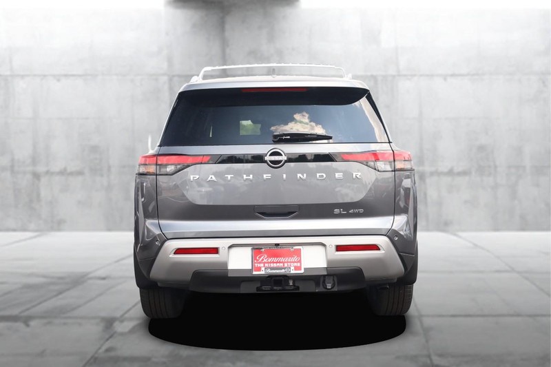 Nissan Pathfinder Vehicle Image 06
