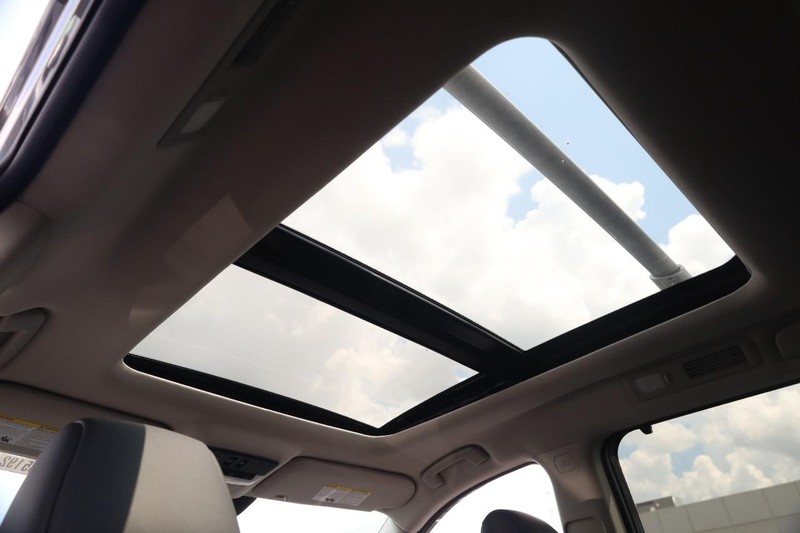 Nissan Pathfinder Vehicle Image 11
