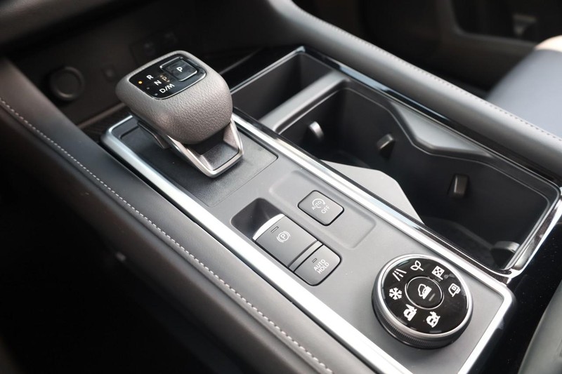 Nissan Pathfinder Vehicle Image 20