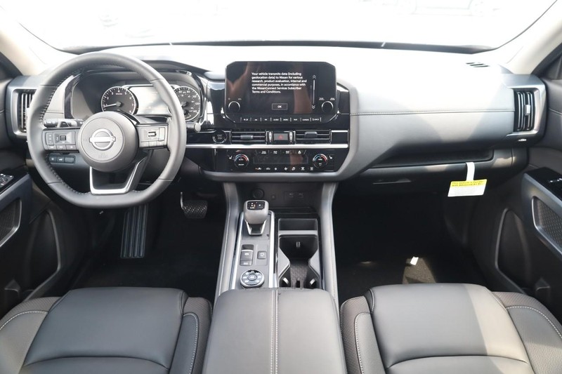 Nissan Pathfinder Vehicle Image 27