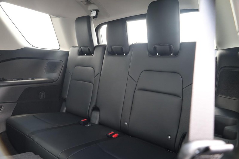 Nissan Pathfinder Vehicle Image 30