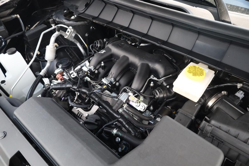 Nissan Pathfinder Vehicle Image 32