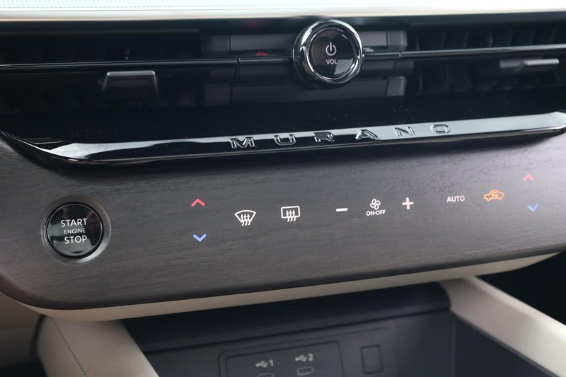 Nissan Murano Vehicle Image 17