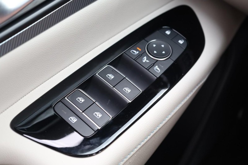 Nissan Murano Vehicle Image 21