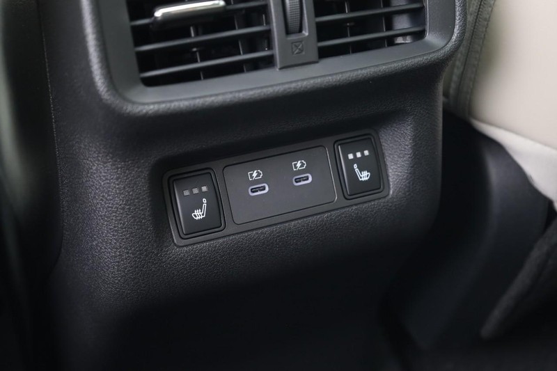 Nissan Murano Vehicle Image 26