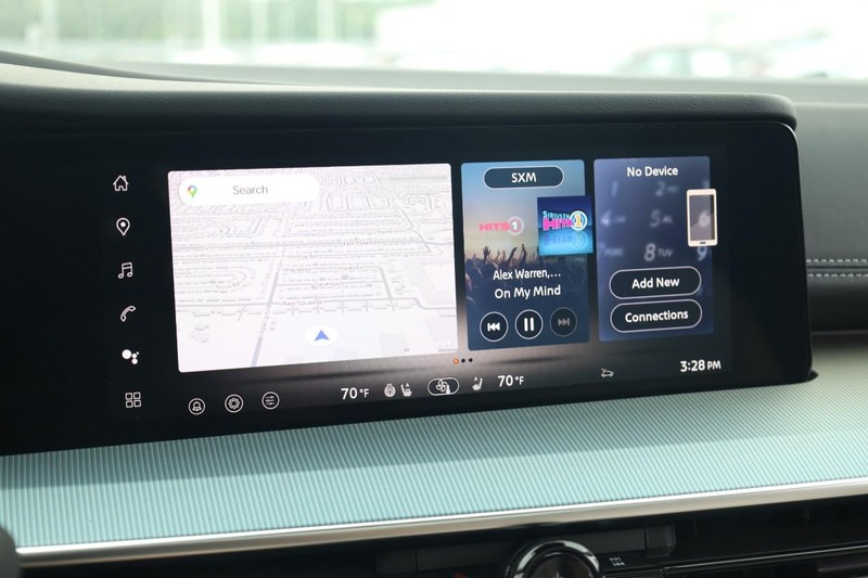 Nissan Murano Vehicle Image 13